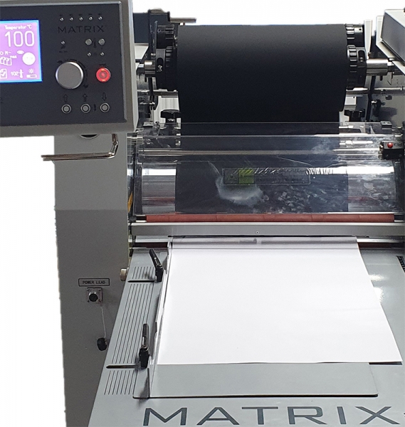 Preview: Laminierfolie SoftTouch schwarz matt 315mm OPP Digital P BOSS® BBS Preview: Laminierfolie SoftTouch schwarz matt 315mm OPP Digital P BOSS® BBS